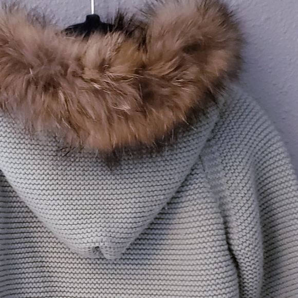 MiLoves Knit Cardigan W/Racoon Fur Trim - Picture 4 of 5